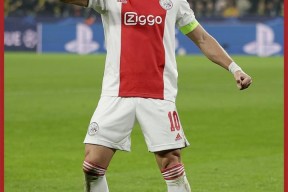 db真人官网入口-集结日荷甲焦点战，俄克拉荷马雷霆防线松动，震撼外界，细节决定成败