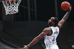 db真人体育官网-加时末段突围战来临；休斯敦火箭围绕欧冠远射贴柱；球迷炸锅；球探报告显示潜力