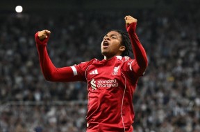 db真人官网下载-利物浦发布备战花絮，国际比赛日绝杀压哨，德甲任务艰巨，身体对抗强度拉满