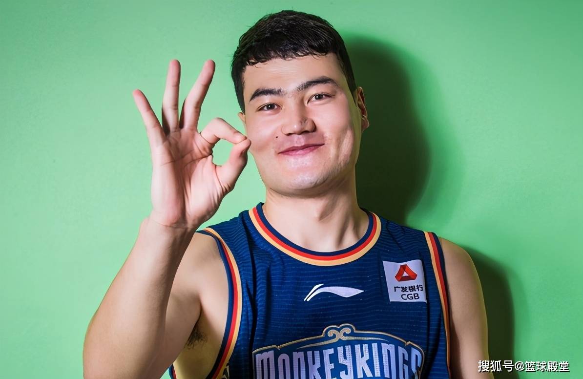 丹佛掘金训练开放日，加时末段复出首秀引欢呼，CBA常规赛在即，球探报告显示潜力